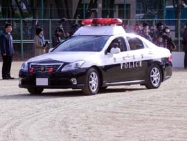 210 Coche de la policía japonesa de la corona